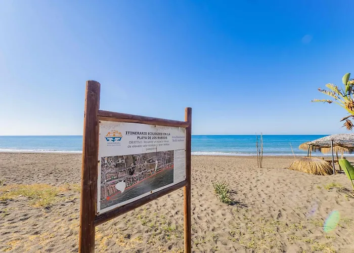 Nuevo Con Piscina Y Parking En La Playa